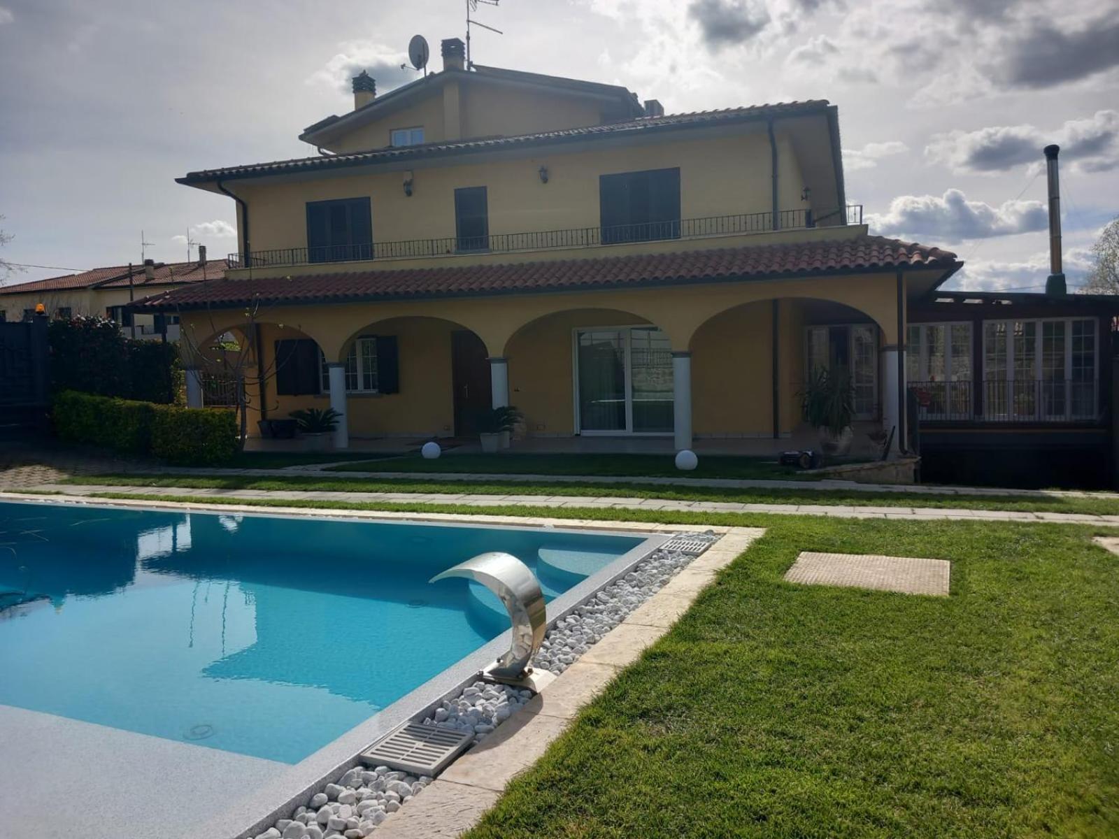 Villa Il Matto อาเรซโซ ภายนอก รูปภาพ